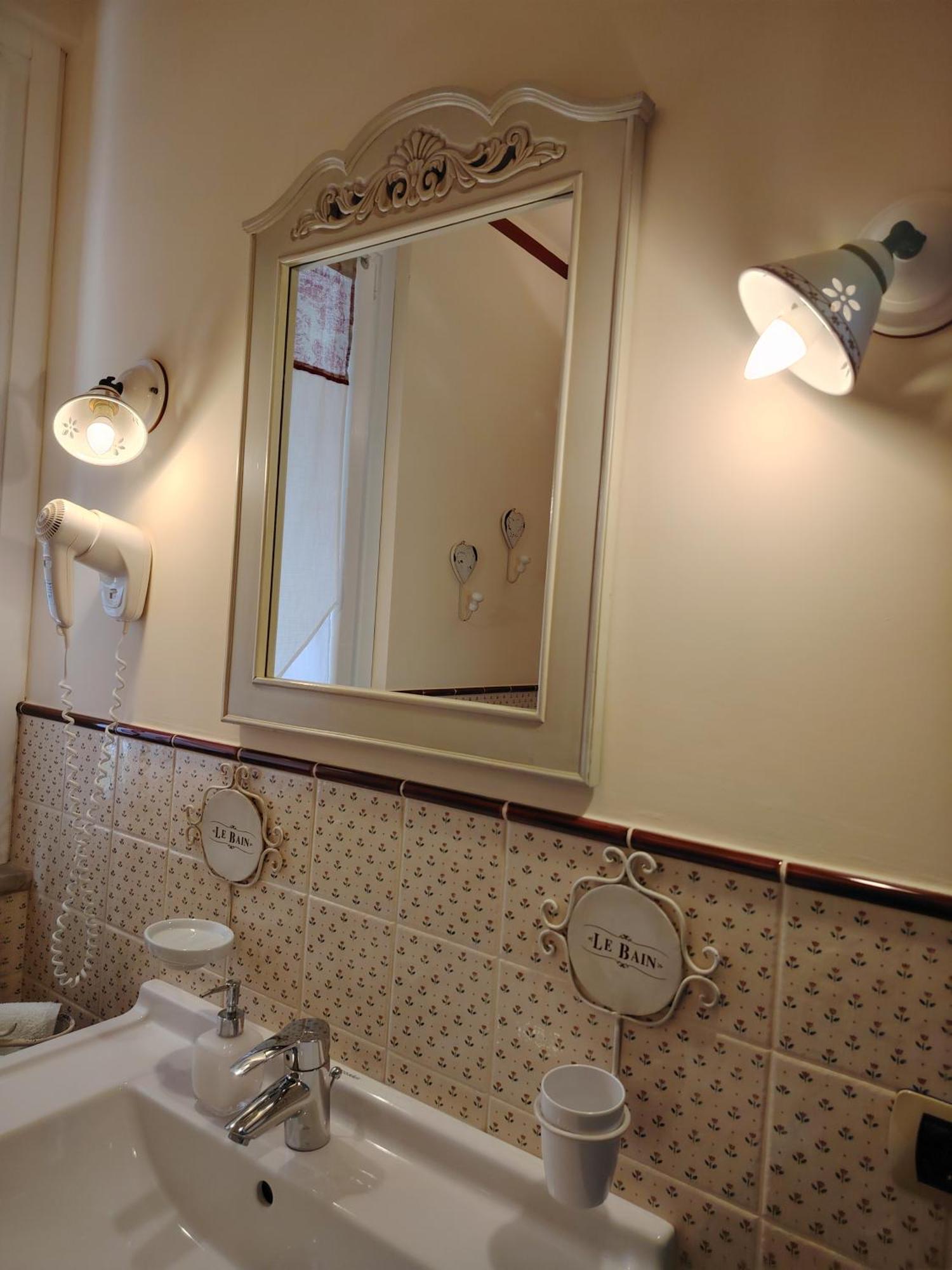 La Cicala Stonata Bed & Breakfast Dolceacqua Exterior photo